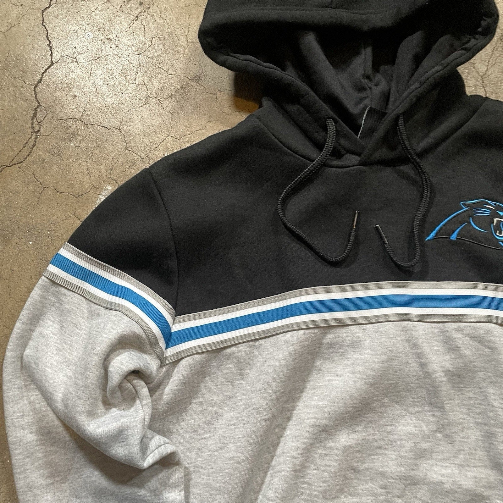 NFL Wear Hoodie Carolina Panthers Mens Sz S Embroidered