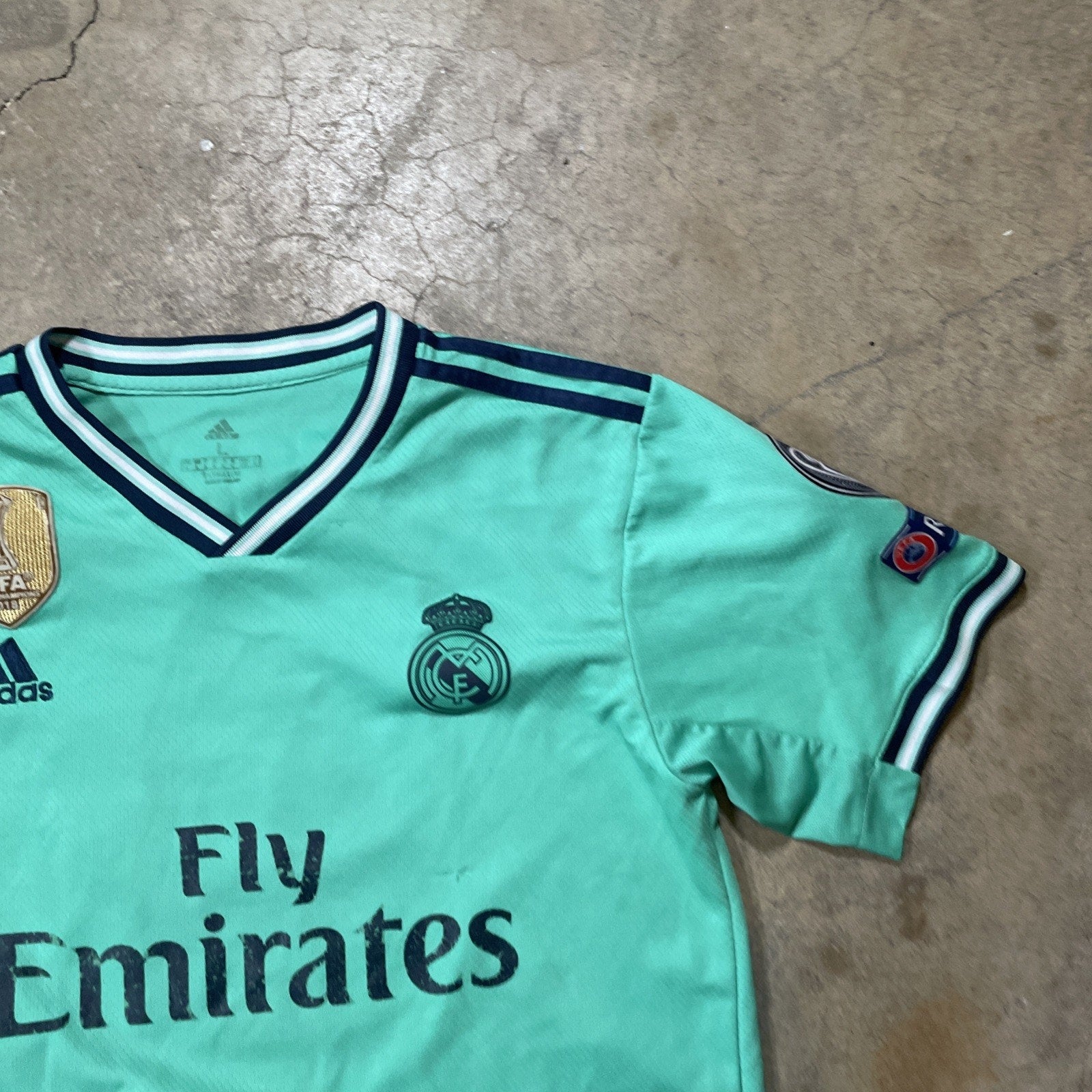 Adidas Mens XL Fly Emirates FIFA World Champions 2018