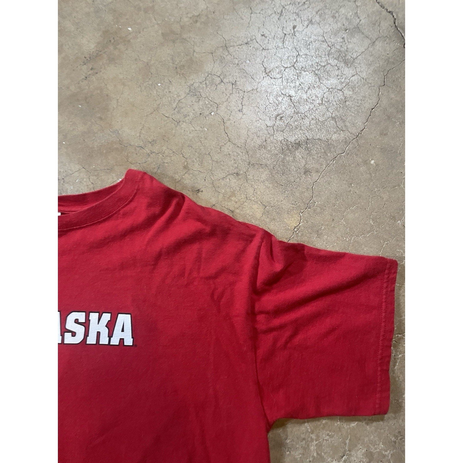 Men's NEBRASKA ADIDAS Red with White "N" Graphic Top Size Large