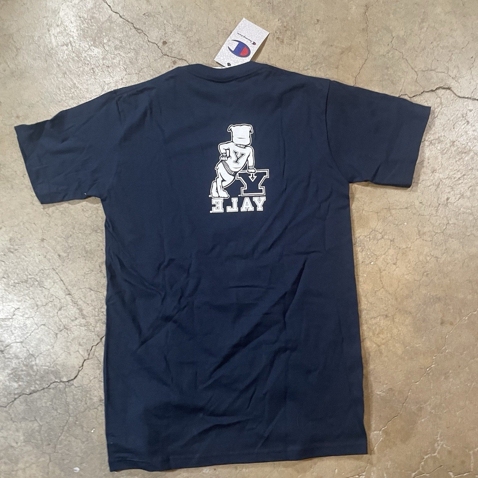 YALE University Shirt Mens Size Medium Blue Short Sleeve