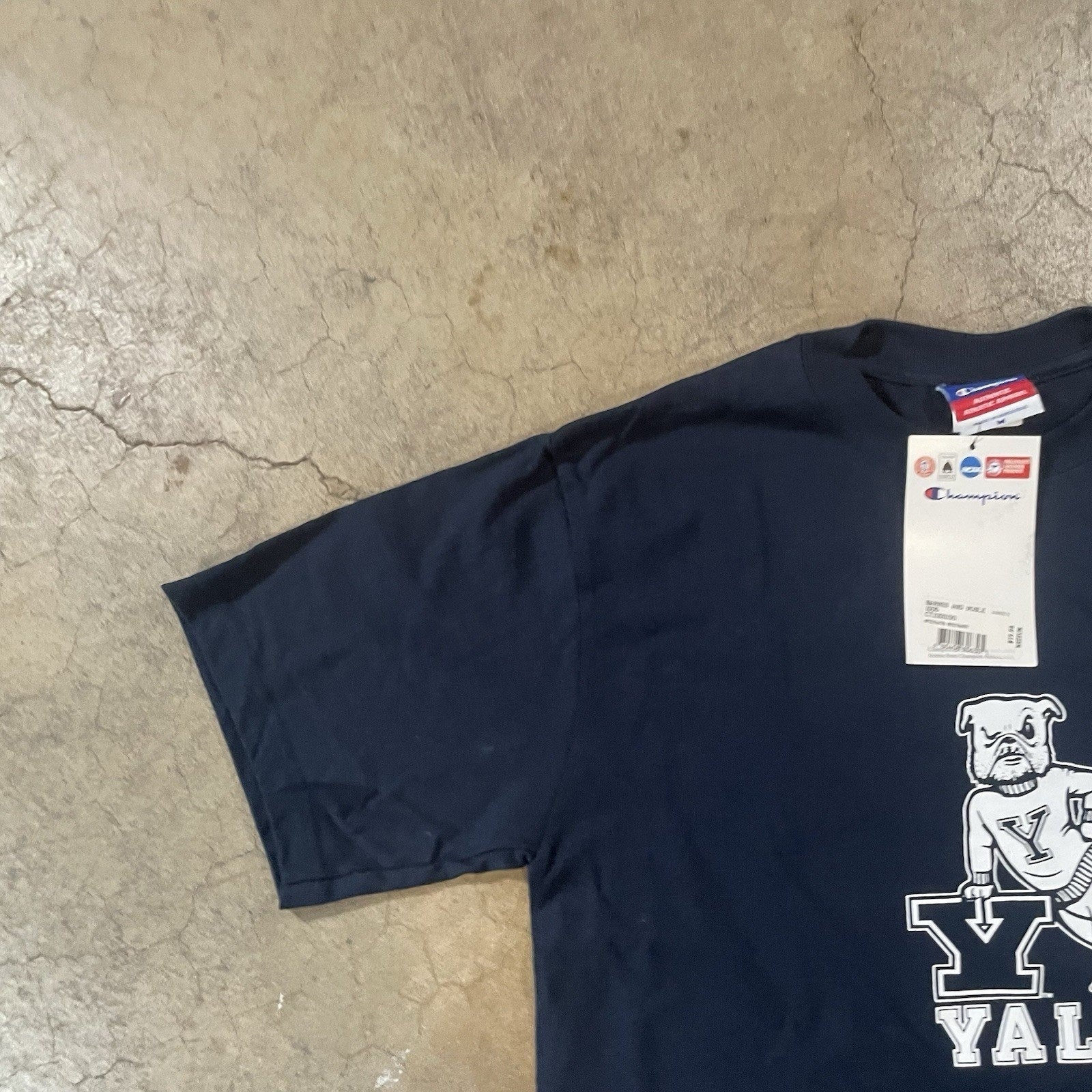 YALE University Shirt Mens Size Medium Blue Short Sleeve