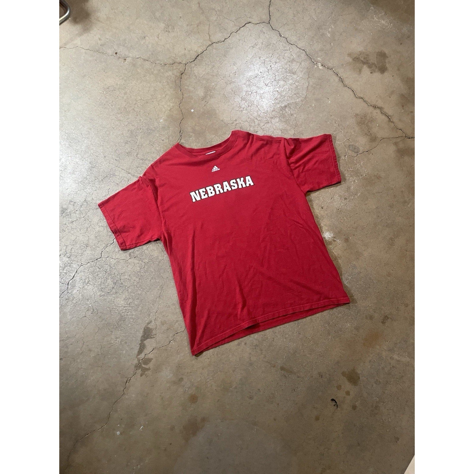 Men's NEBRASKA ADIDAS Red with White "N" Graphic Top Size Large