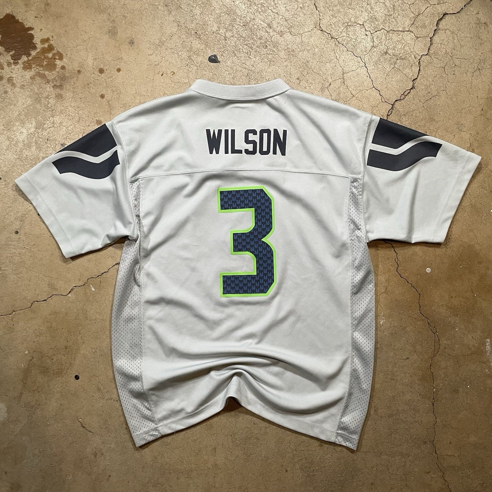 Nike Mens Grey Seattle Seahawks Russell Wilson #3 Football-NFL Jersey Youth XL