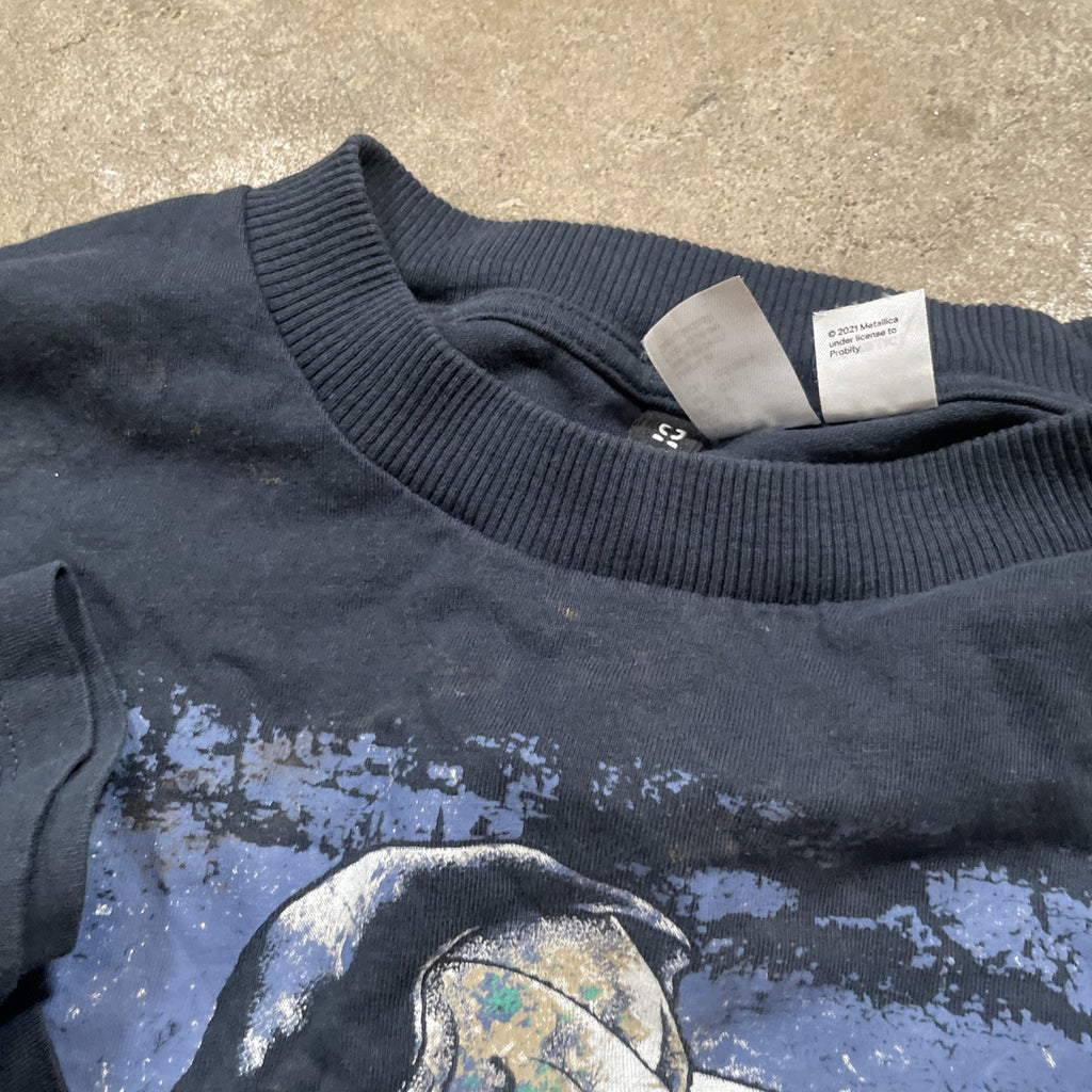 Small Divided METALLICA T Shirt