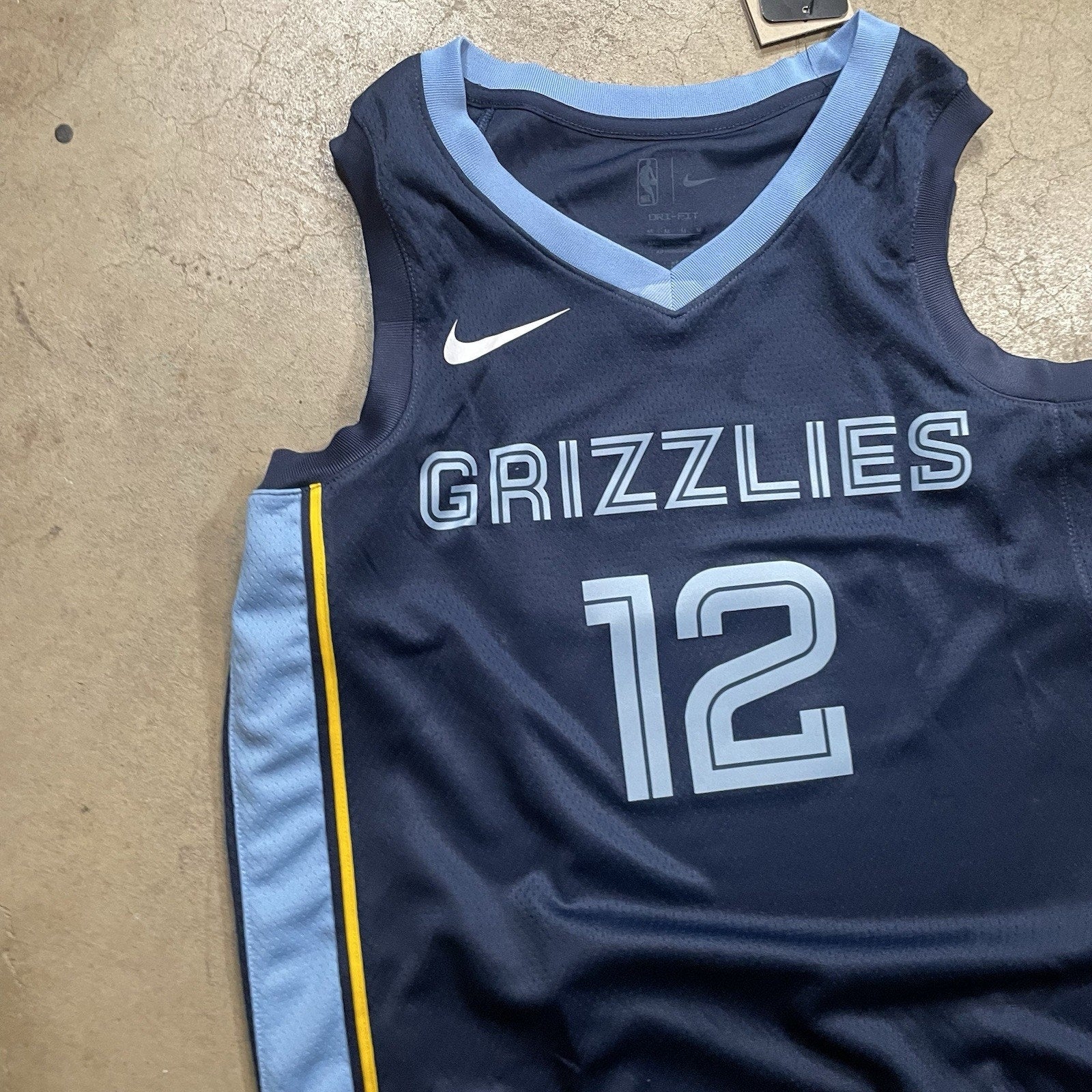 Ja Morant Jersey #12 Memphis Grizzlies Medium NBA Nike