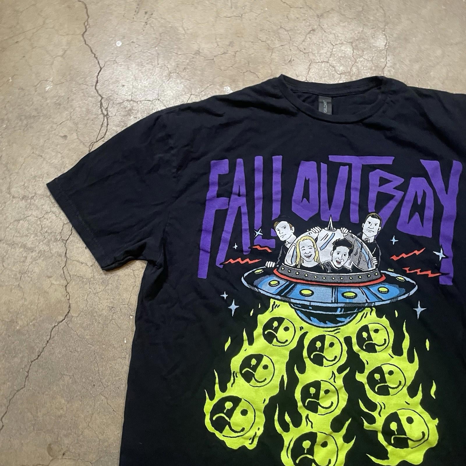 Fall Out Boy So Much for Tourdust T-Shirt Size XL