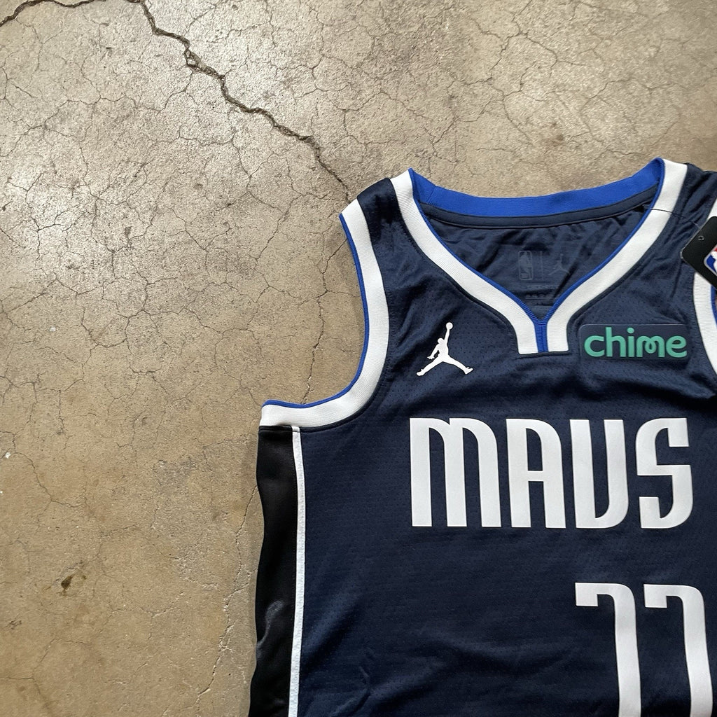 Luka Doncic 77 Dallas Mavericks Nike Jersey Men’s XS