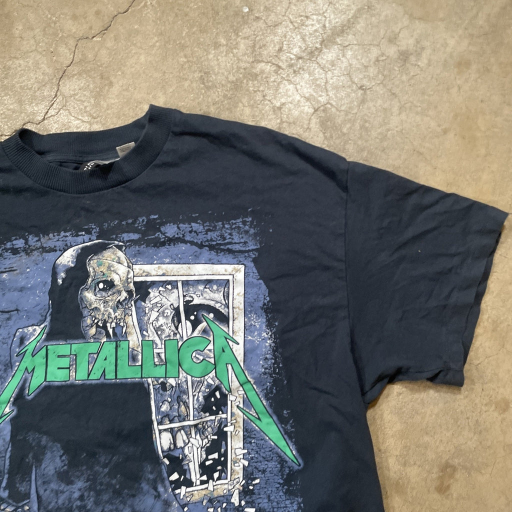 Small Divided METALLICA T Shirt