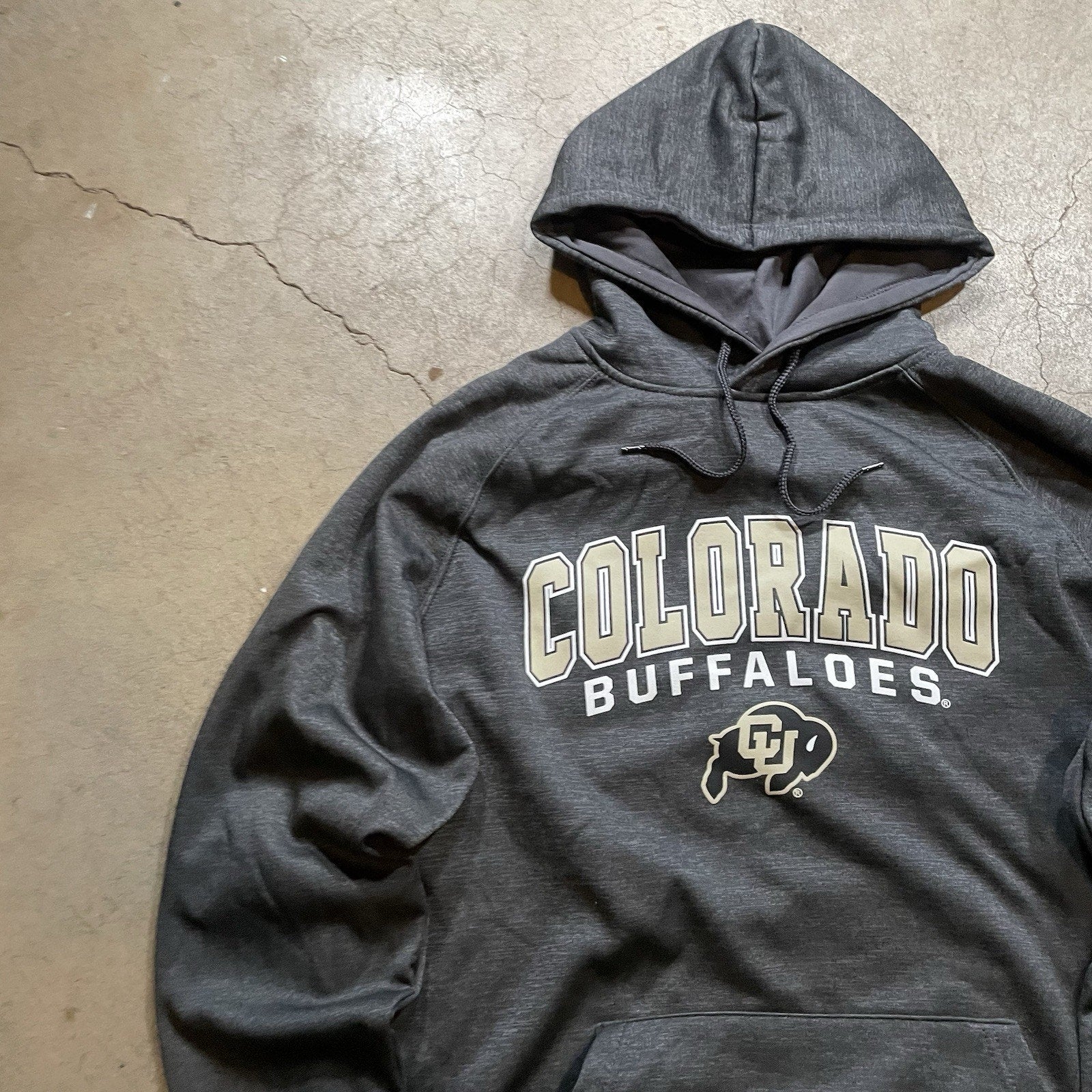 Men's Colosseum Grey Colorado Buffaloes Arch & Logo 3.0 Pullover Hoodie L