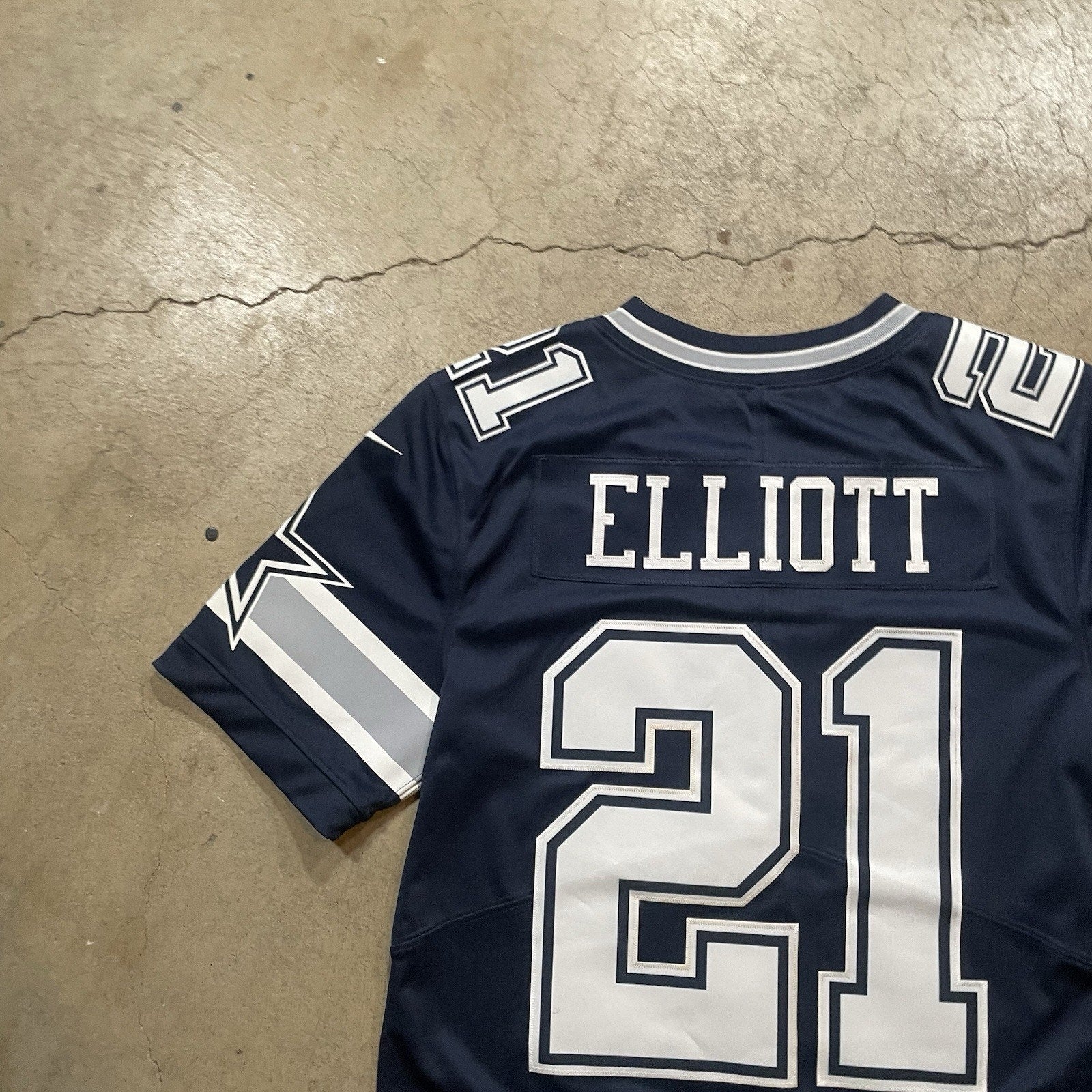 Nike NFL Dallas Cowboys Ezekiel Elliot #21 football jersey shirt Adult Small