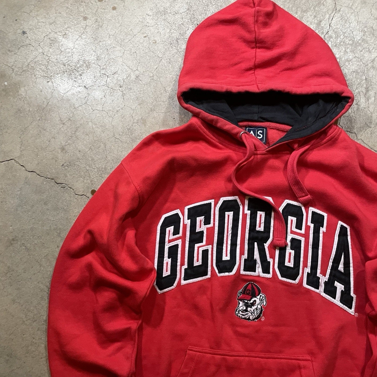 Georgia Bulldogs Hoodie Sweatshirt Red M NCAA Football Hanes Graphic Pullover