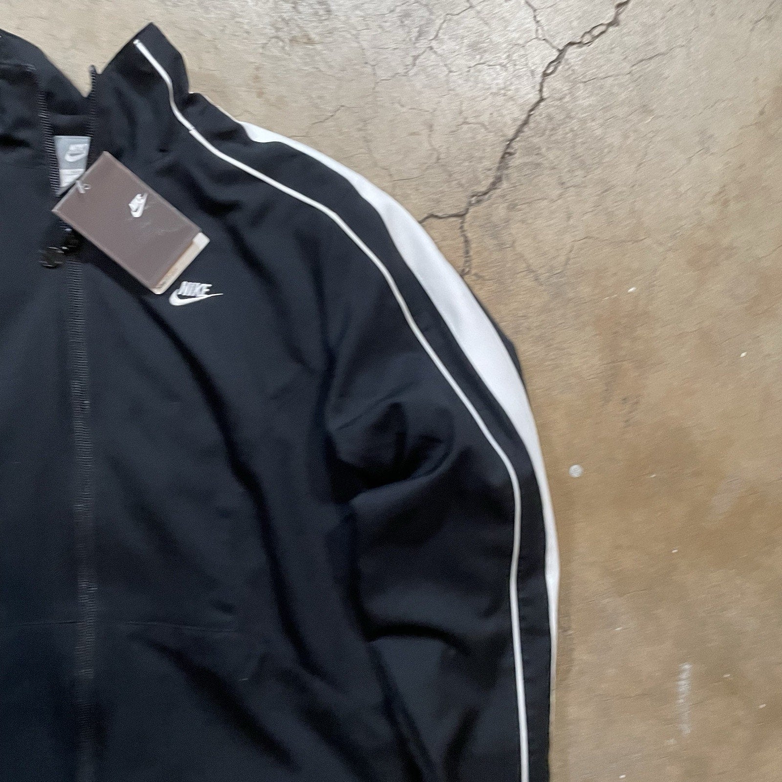 Nike Mens M Long Black Full Zip Athletic Jacket Track Jacket NWT