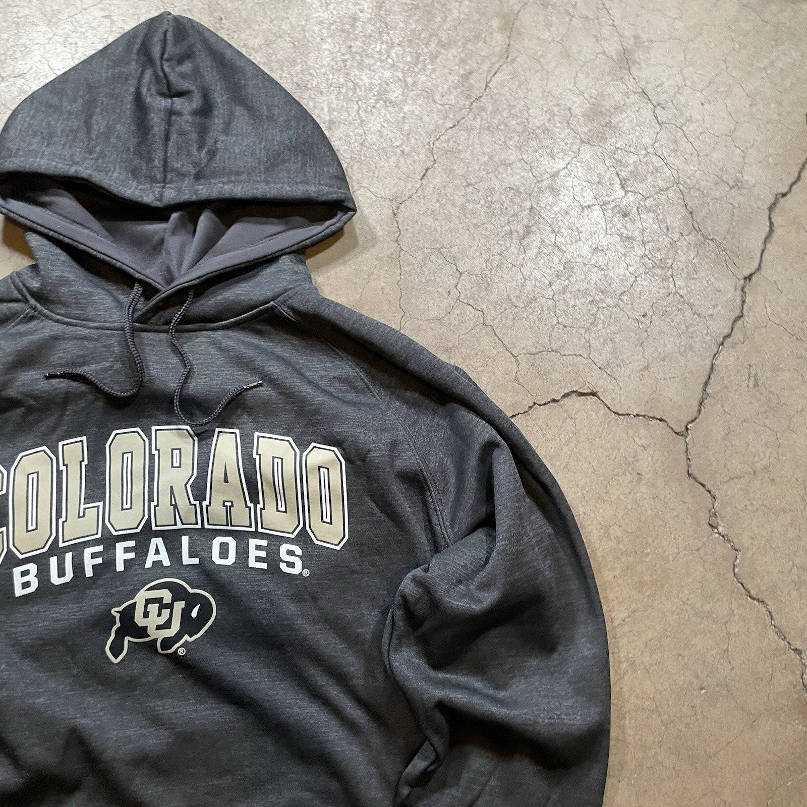 Men's Colosseum Grey Colorado Buffaloes Arch & Logo 3.0 Pullover Hoodie L