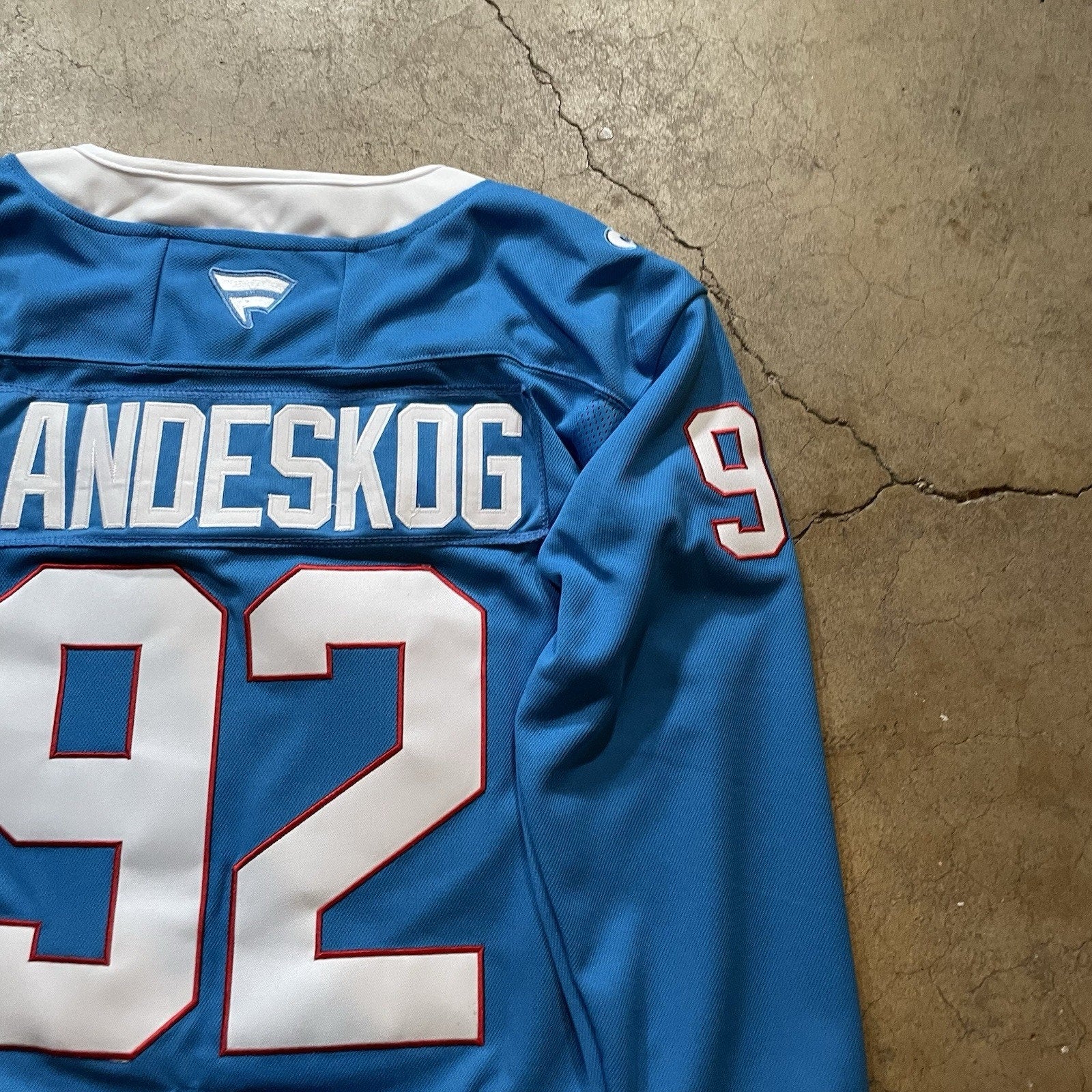 Gabriel Landeskog Colorado Avalanche Blue Retro Jersey Mens Size Medium (52)